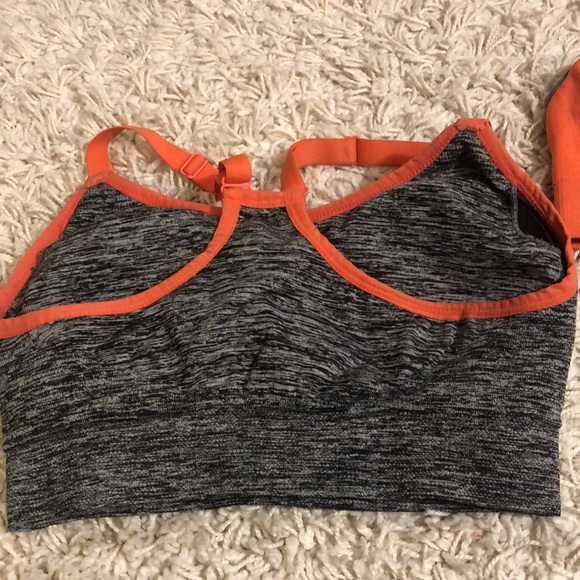 Lot of 2 Sports bras size M - Picture 7 of 8